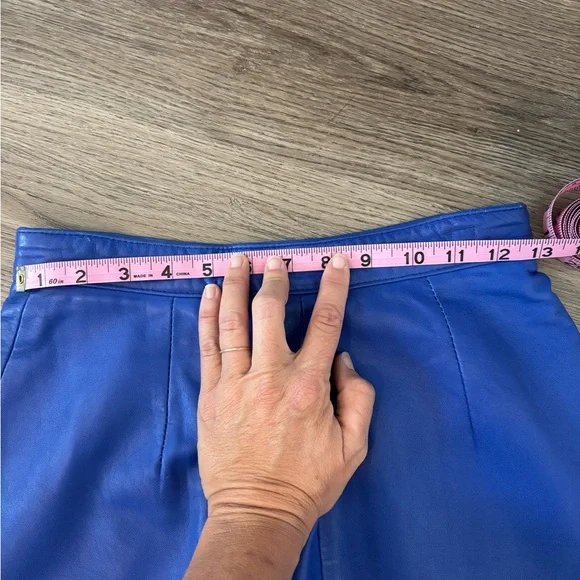 Pierre Cardin Paris VTG 80s Luxury Leather Business Suit, Skirt & Jacket Set - Picture 8 of 15